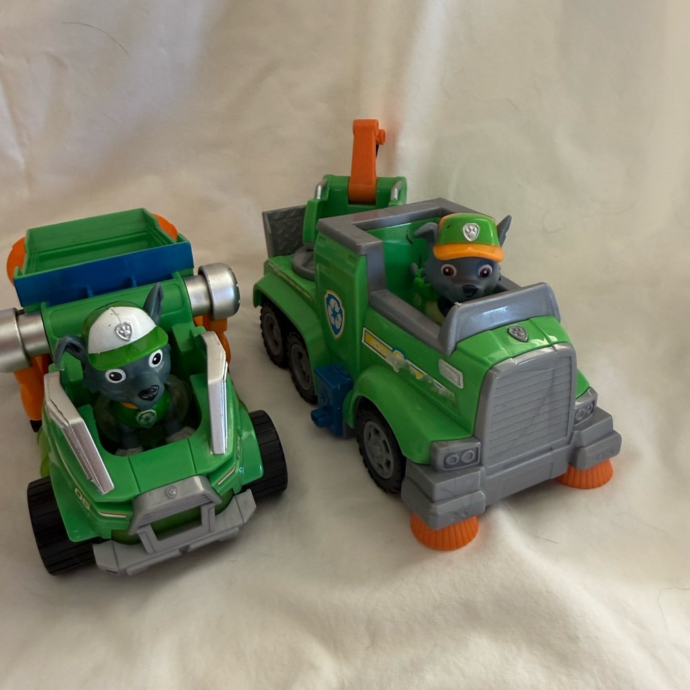 Paw Patrol Action Figures w/Vehicles